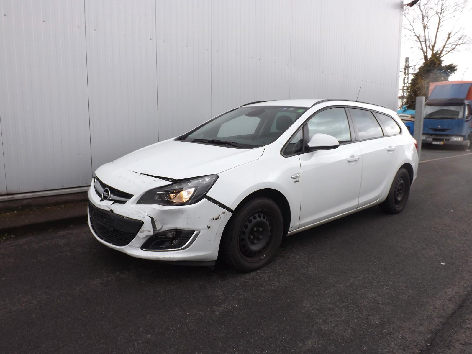 Opel Astra J Sports Tourer Active