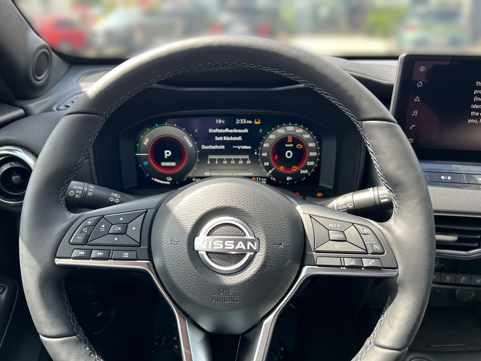 Fahrzeugabbildung Nissan JUKE 1.6 HYBRID 143 PS 4AMT N-CONNECTA Winter