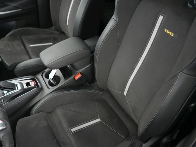 Grandland GSe PHEV 4X4 AT+NAVI+RÜCKFAHRKAMERA+SI