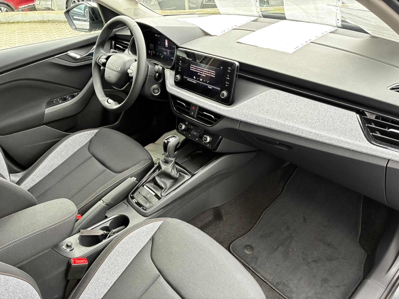 Fahrzeugabbildung SKODA Kamiq Selection 115PS DSG*RFK*PDC*LED*SmartLink