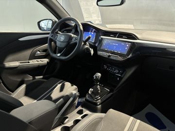 Fotografie 9 des Opel Corsa 1.2 Direct Injection Turbo GS