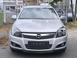Opel Astra H Caravan Innovation - Opel Astra: Caravan