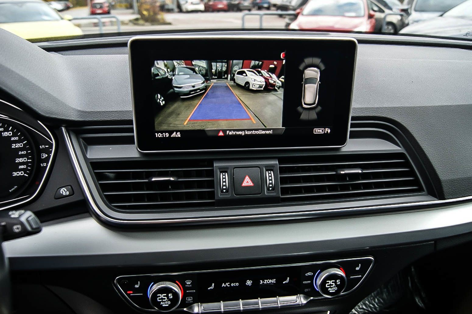 Fahrzeugabbildung Audi Q5 40 TDI quattro S tronic MATRIX LED PANORAMA