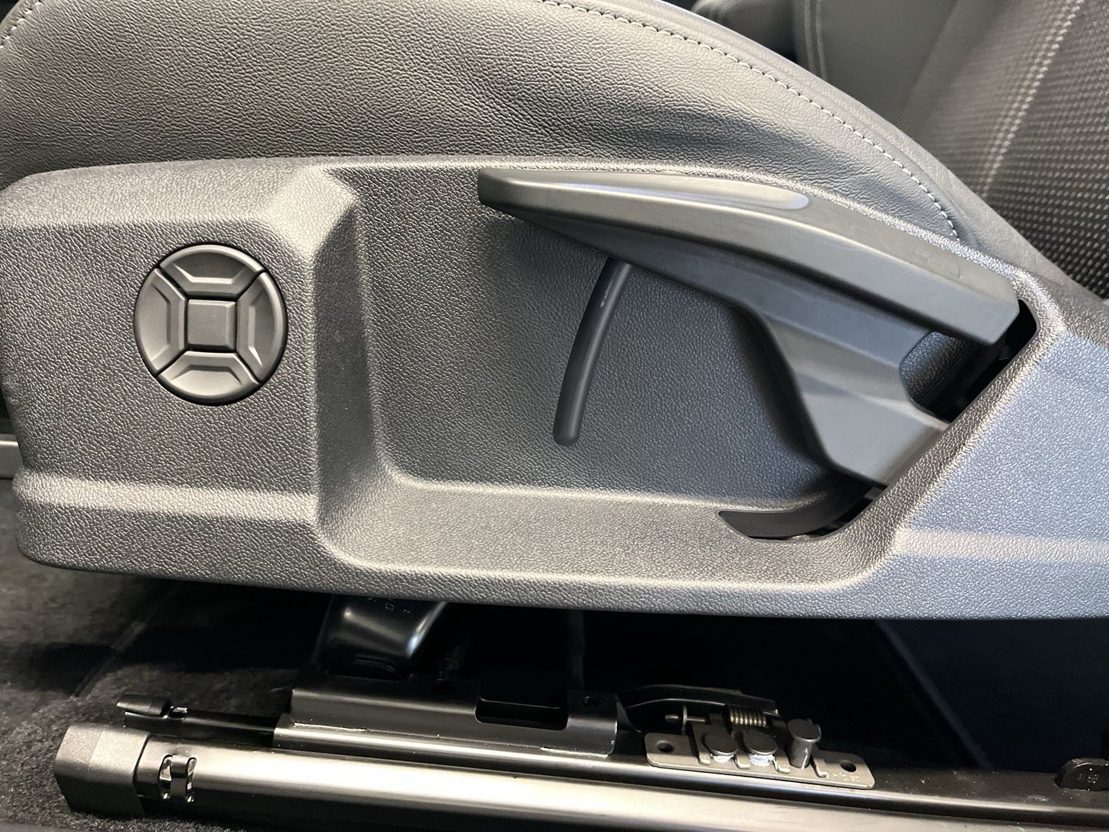Audi Q4 e-tron - Bild 14