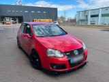 Volkswagen VW Golf 5 GTI Tornadorot R32 Optik - Volkswagen aus 2004: R32