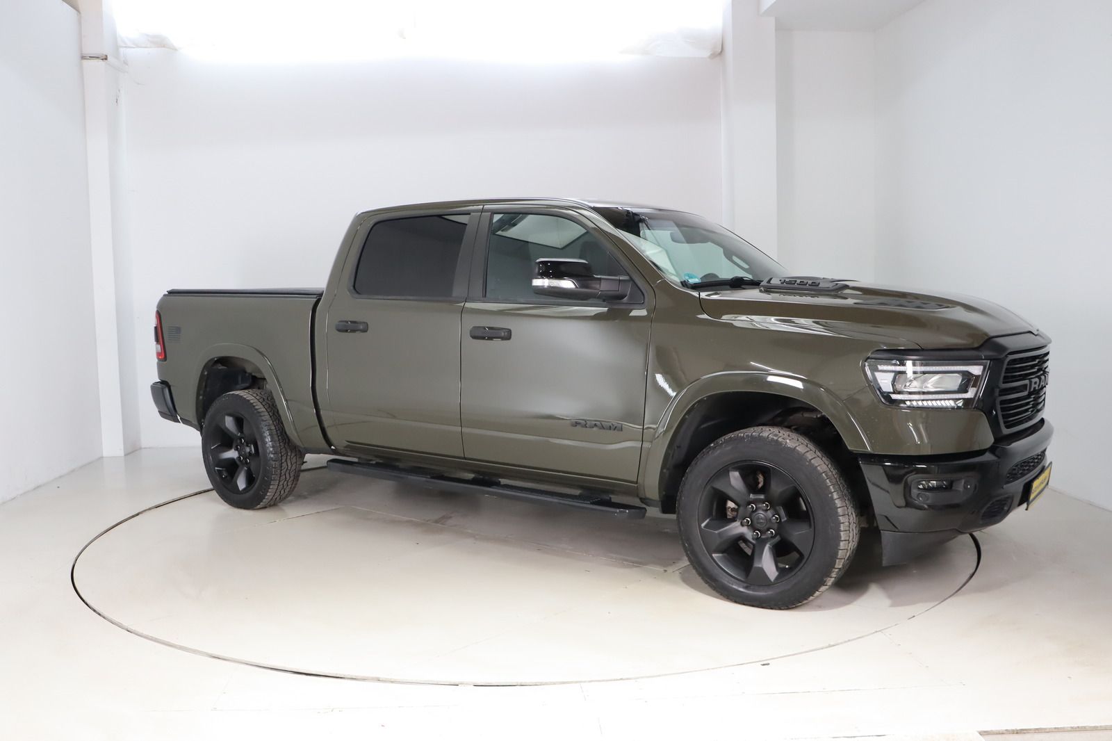 Fahrzeugabbildung Dodge Ram 1500 5.7 V8 Crew Cab Big Horn * Built to Ser