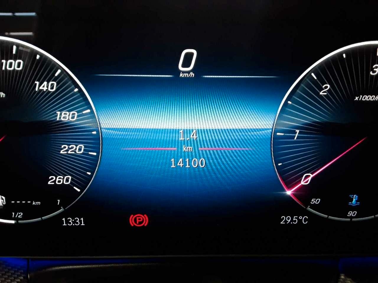 Fahrzeugabbildung Mercedes-Benz V 300 d 4MATIC EXCLUSIVE AMG Panorama AHK2,5to