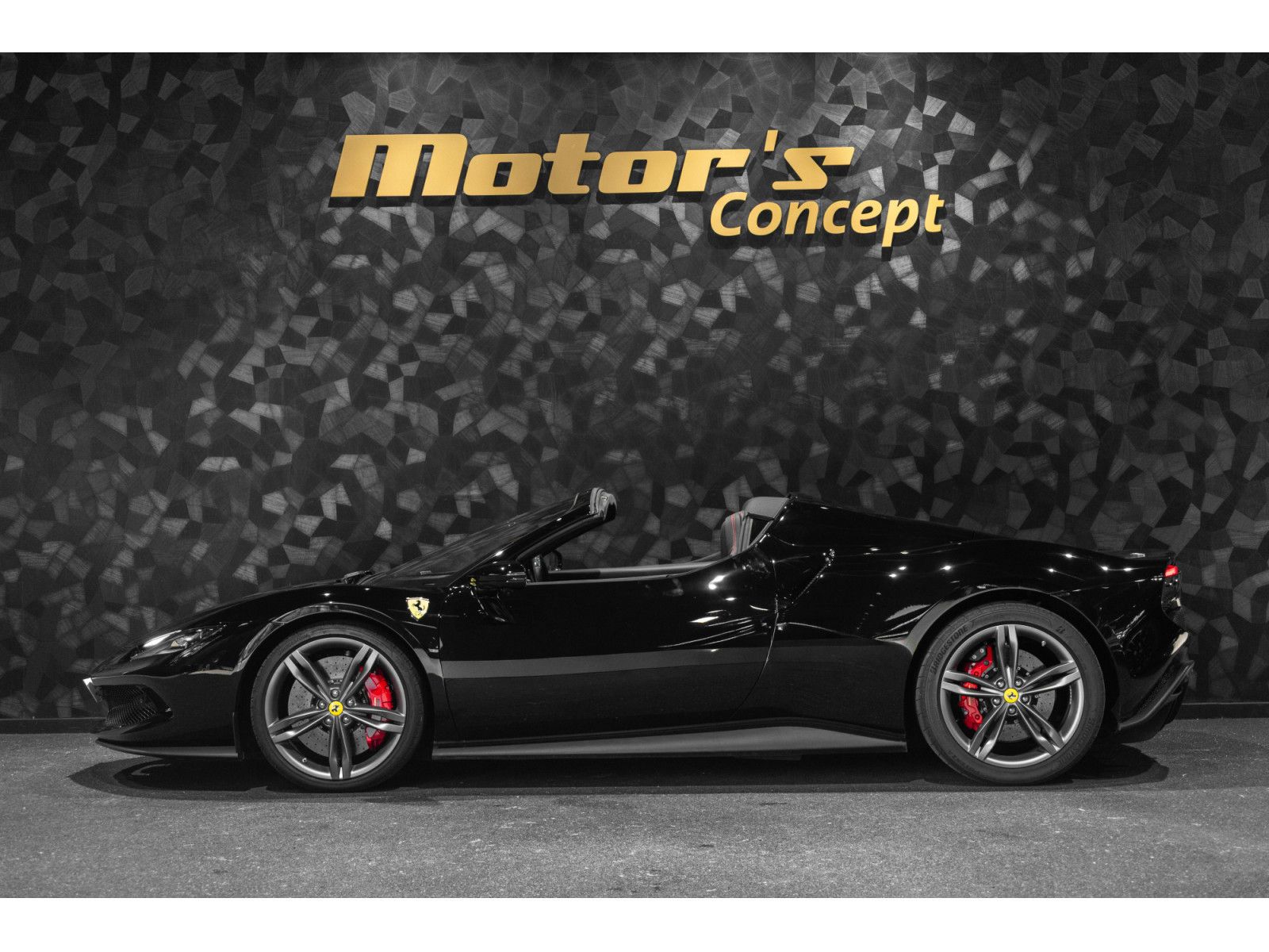 Ferrari 296 GTS NERO DS 1250 V6 BI-TURBO imagem 2