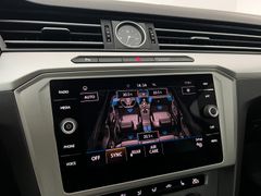 VW Passat Variant / MASSAGE/ ACC / GARANTIE / AHK /