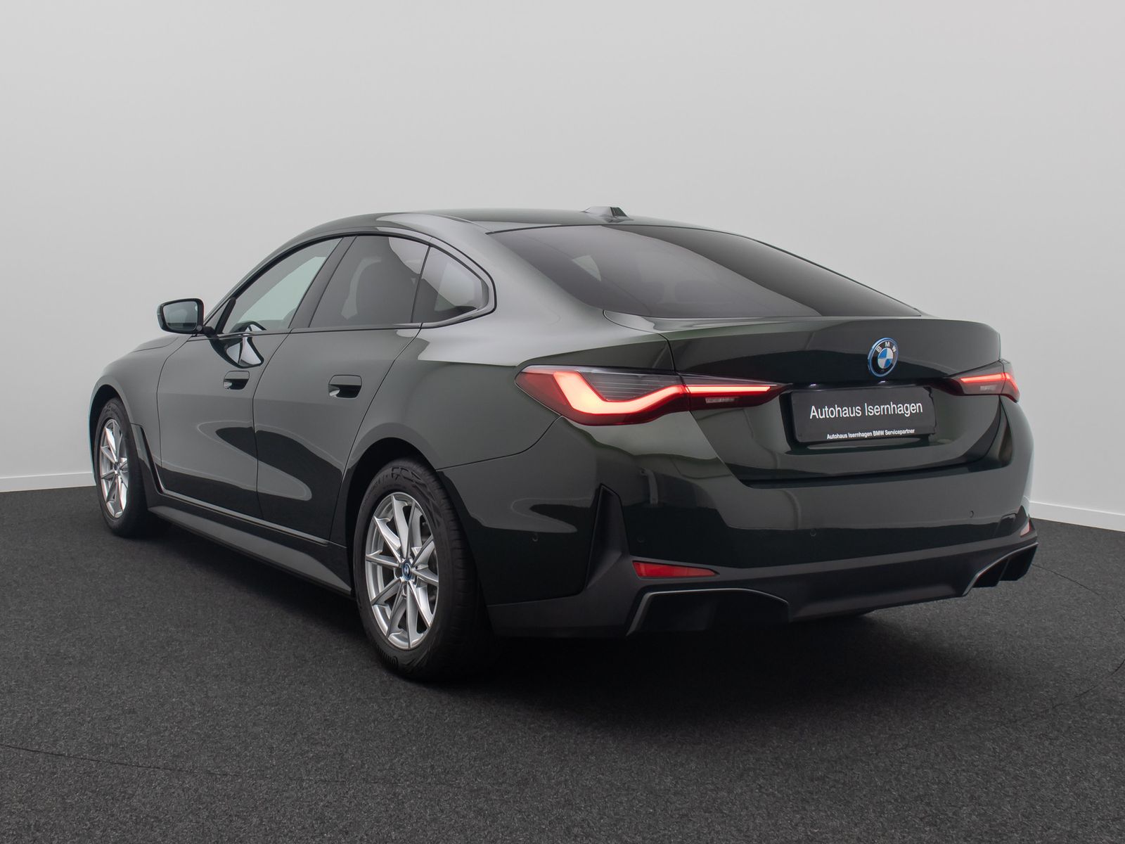 Fahrzeugabbildung BMW i4 eD35 GC Kamera GeschwindigReg DAB Widscreen