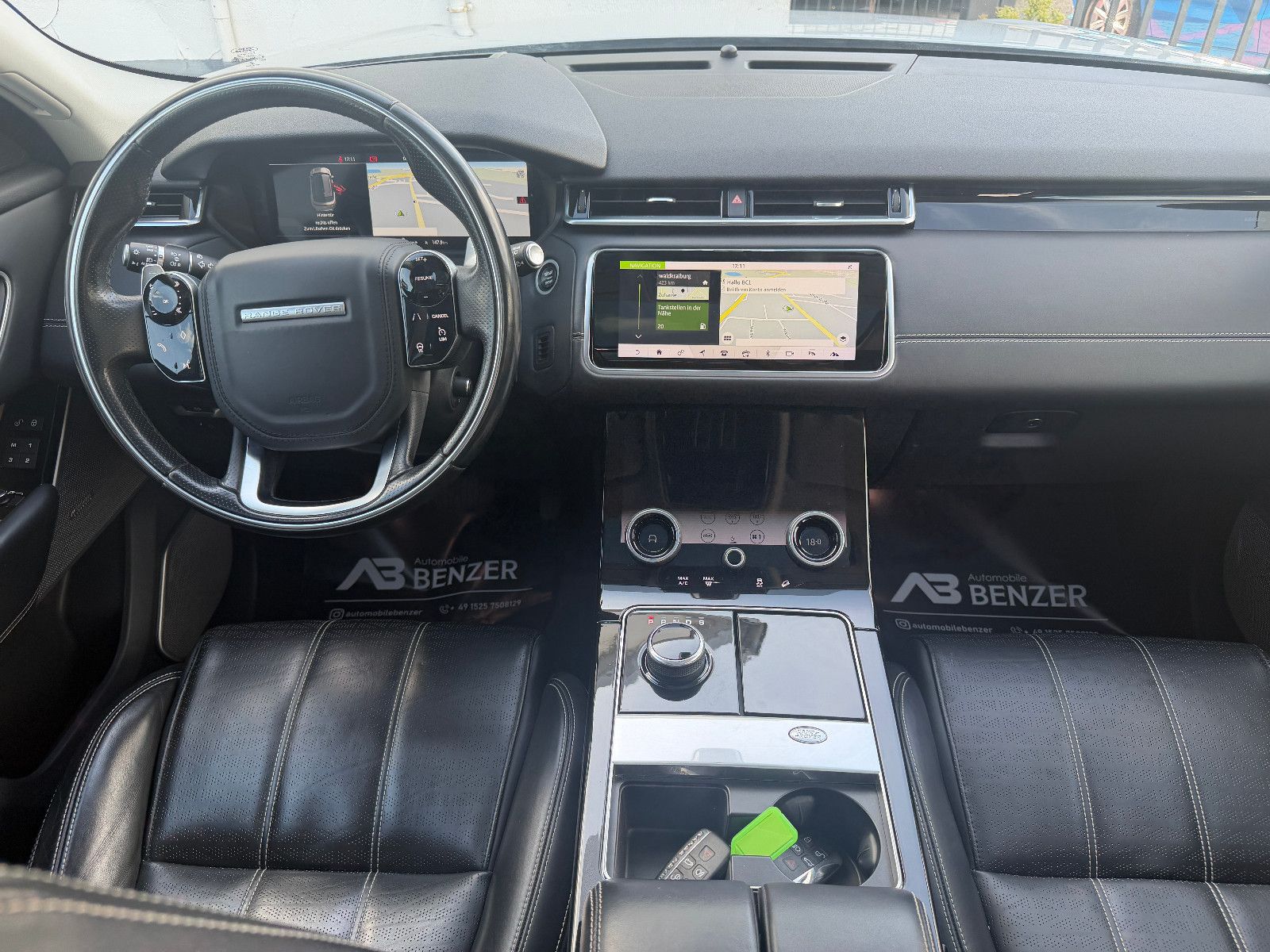 Fahrzeugabbildung Land Rover Range Rover Velar SE/PANO/KAMERA/MERIDIAN/MASSAG