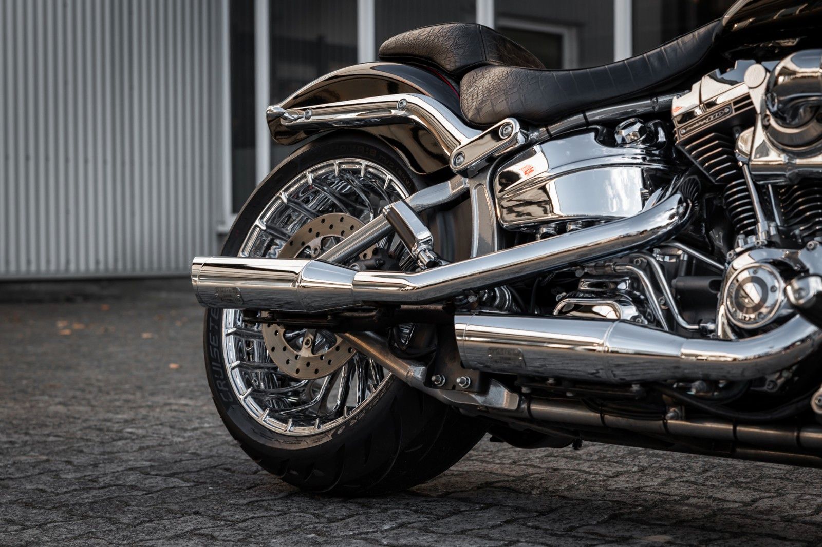 Fahrzeugabbildung Harley-Davidson CVO BREAKOUT FXSBSE -Jekill&Hyde