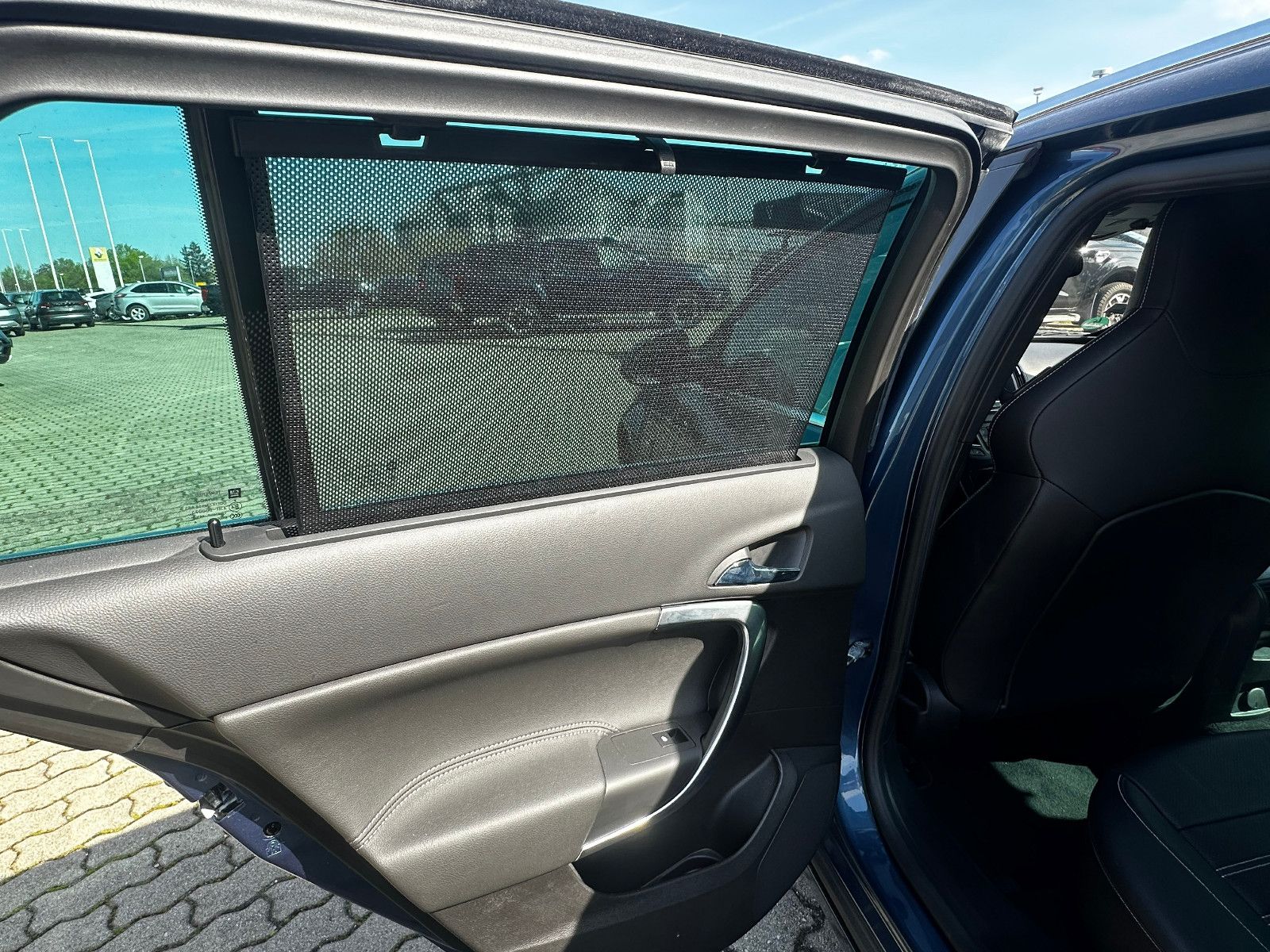 Fahrzeugabbildung Opel Insignia A Sports Tourer Sport