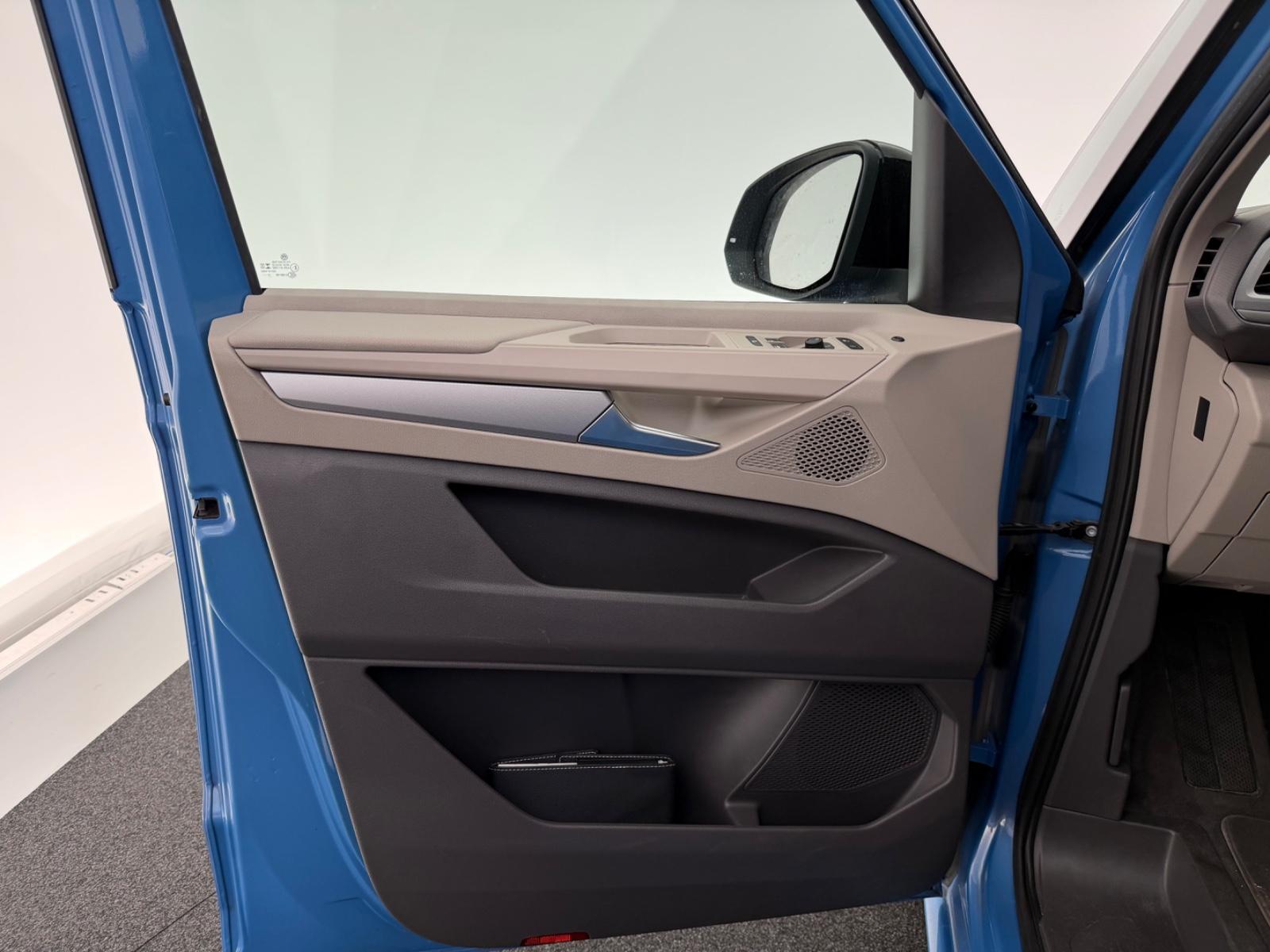 Volkswagen T7 Multivan 1.5 TSI*7.STZ*LED-AHK-R.KAM-TEMPOMAT
