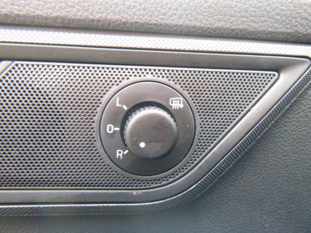 Fahrzeugabbildung Skoda Fabia 1,0 TSI Kombi >NAVI/Einparh/SmartLink<