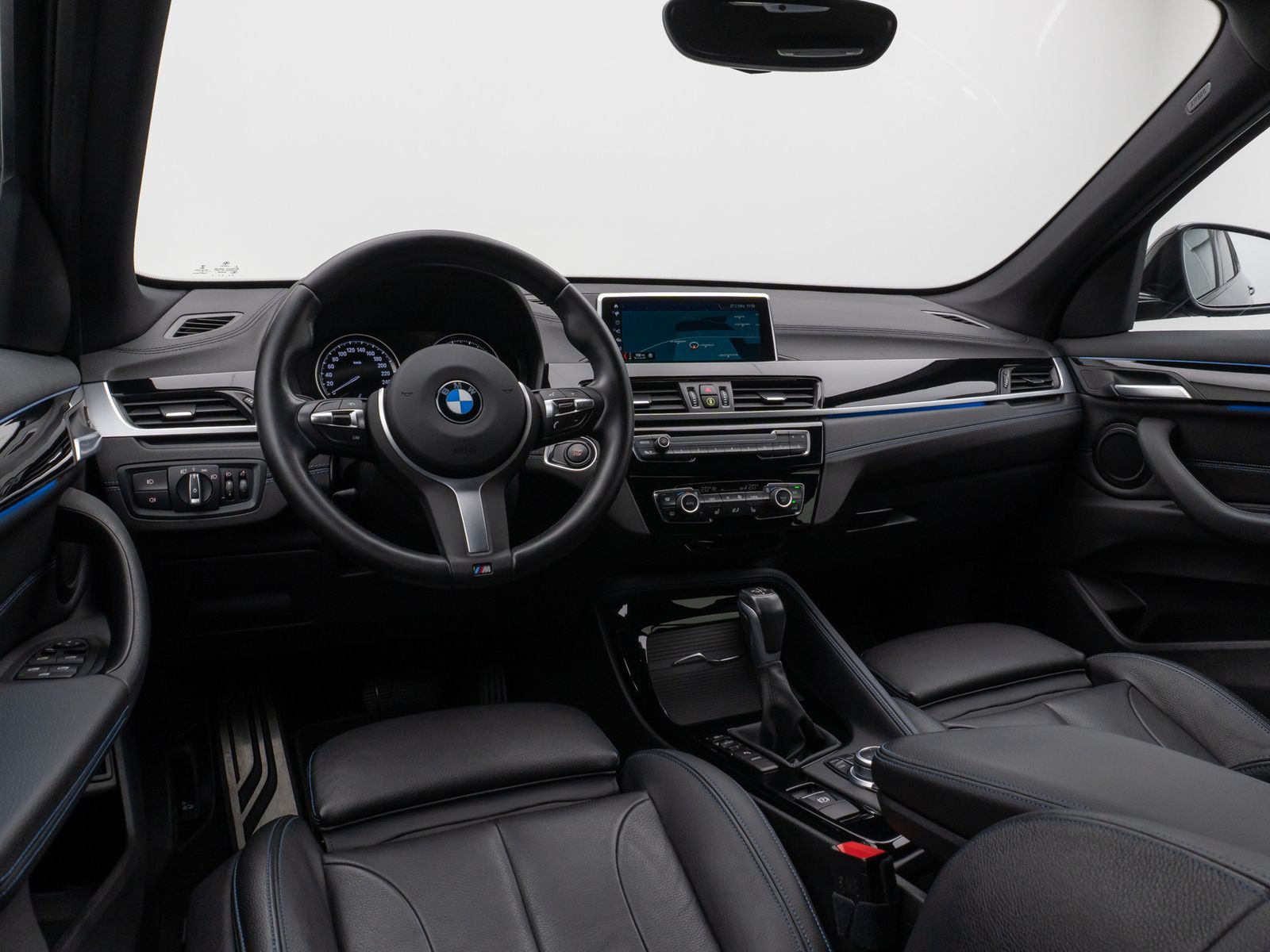 Fahrzeugabbildung BMW X1 xD25e M Sport Kamera Navi DAB HiFi DrivAssist