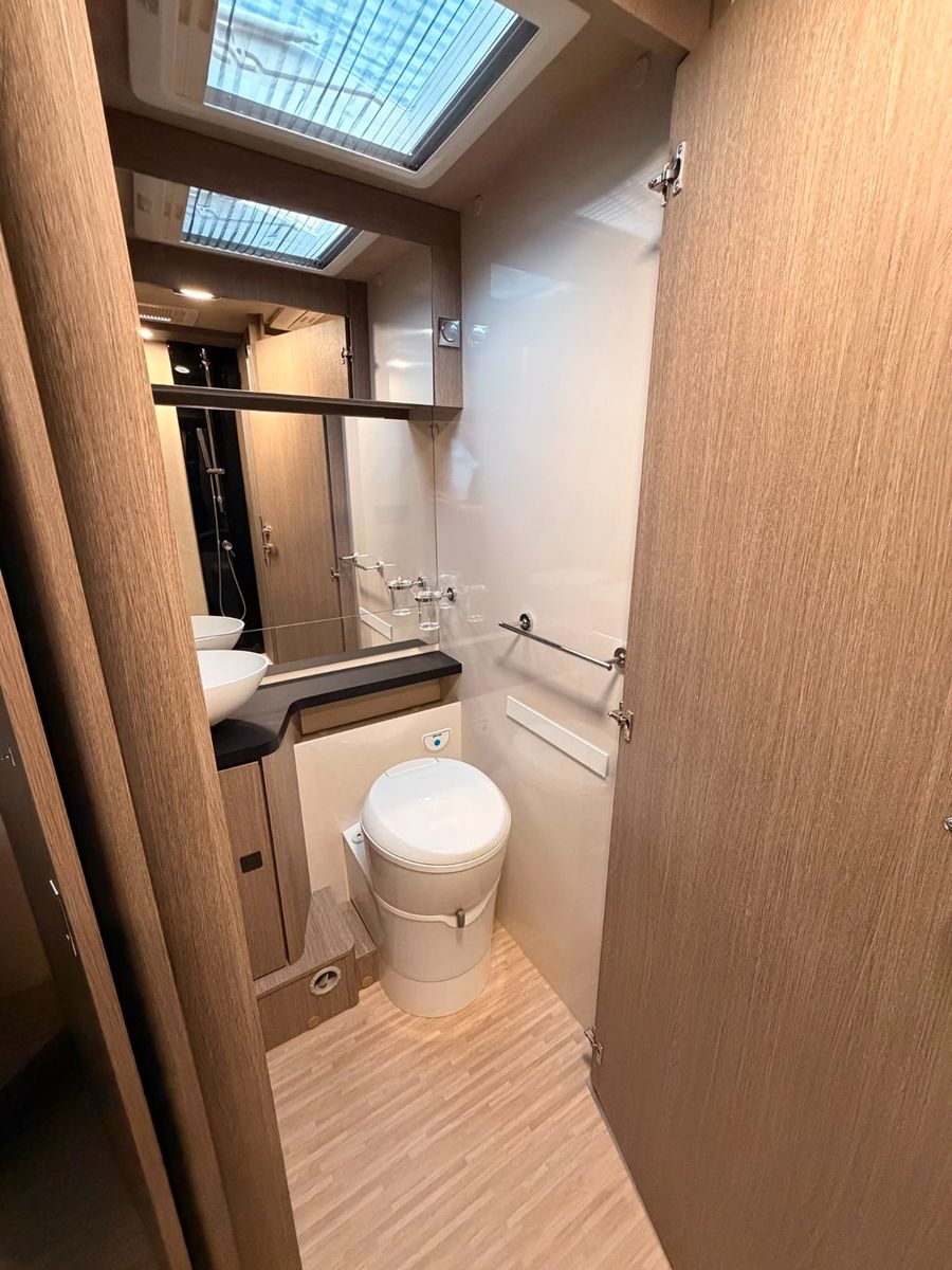 Fahrzeugabbildung Citroën Jumper Eden Camp P745 GLC Wohnmobil Markise