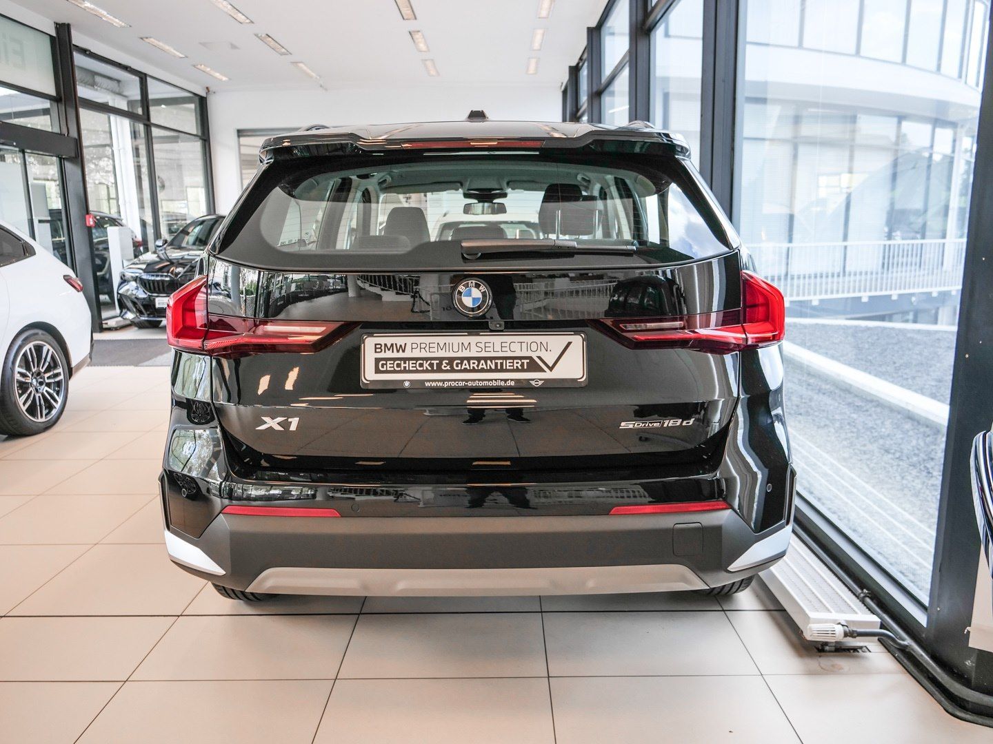 BMW X1 sDrive18d Aut Nav LED Parkass PDC RFK Shz foto 5