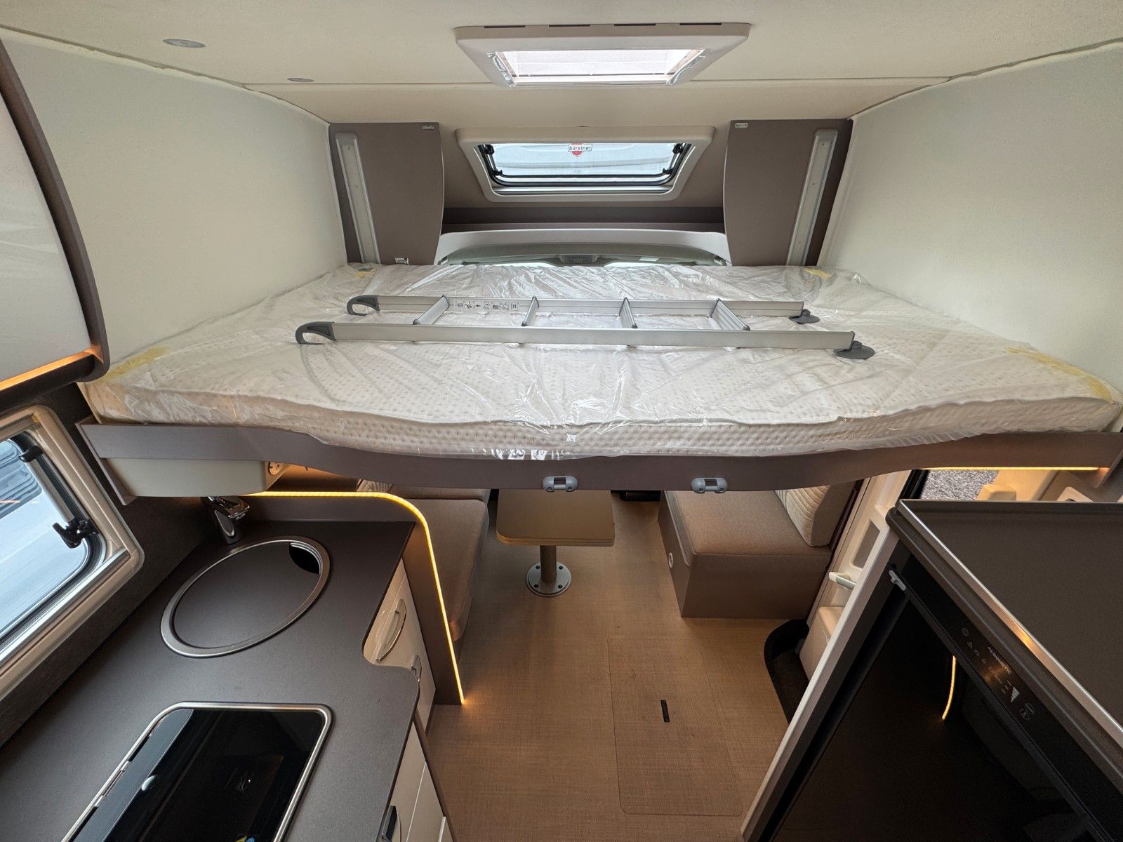 Fahrzeugabbildung Bürstner Lyseo TD 727 G Harmony Line - SIE SPAREN -28%!