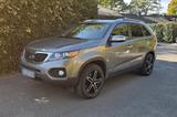 Kia KIA Sorento AWD 2.2 CRDI - Kia Sorento aus 2011 mit Diesel-Antrieb
