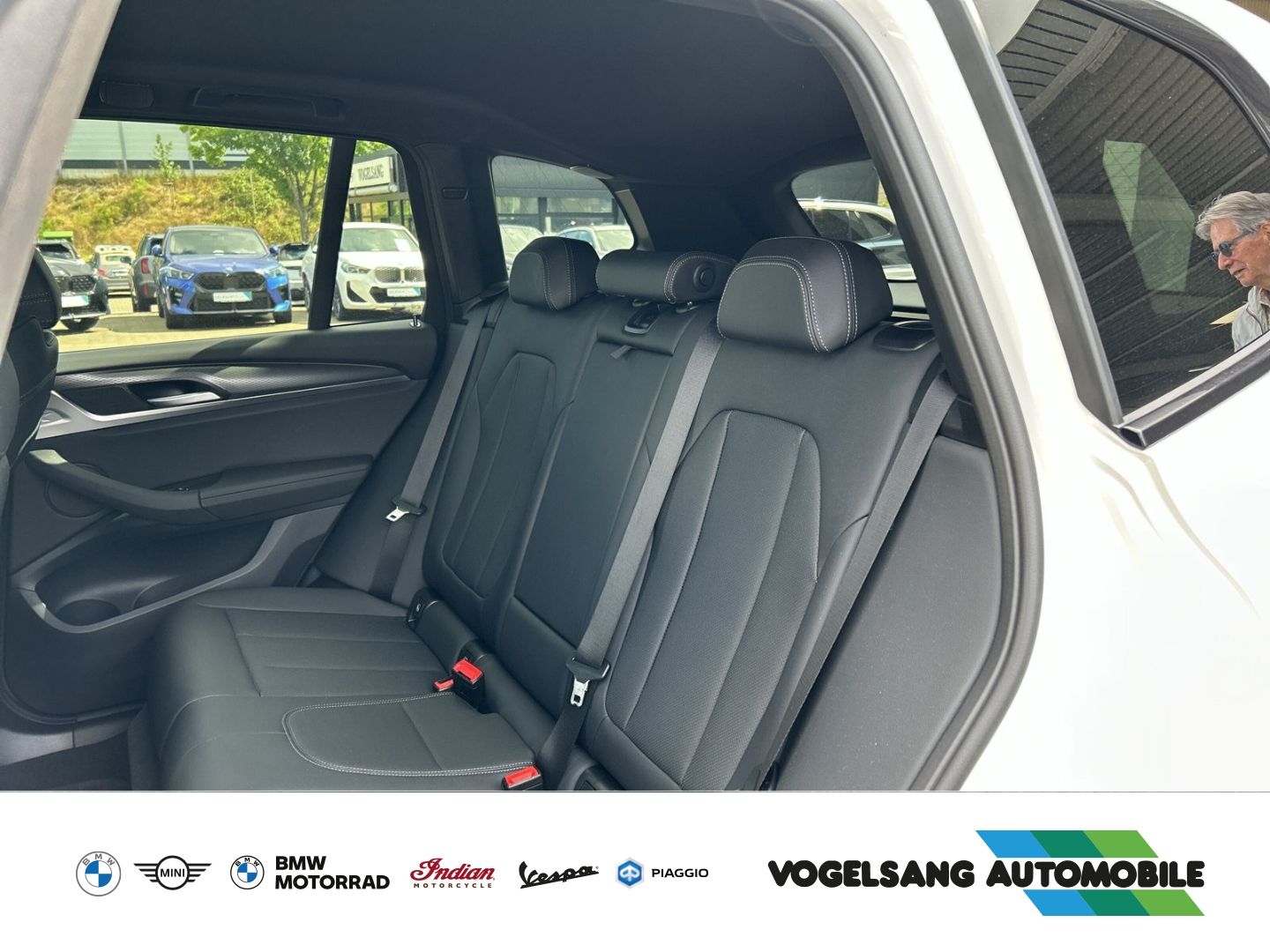 Fahrzeugabbildung BMW X3 20 d M Sport AHK Head-Up HiFi DAB LED