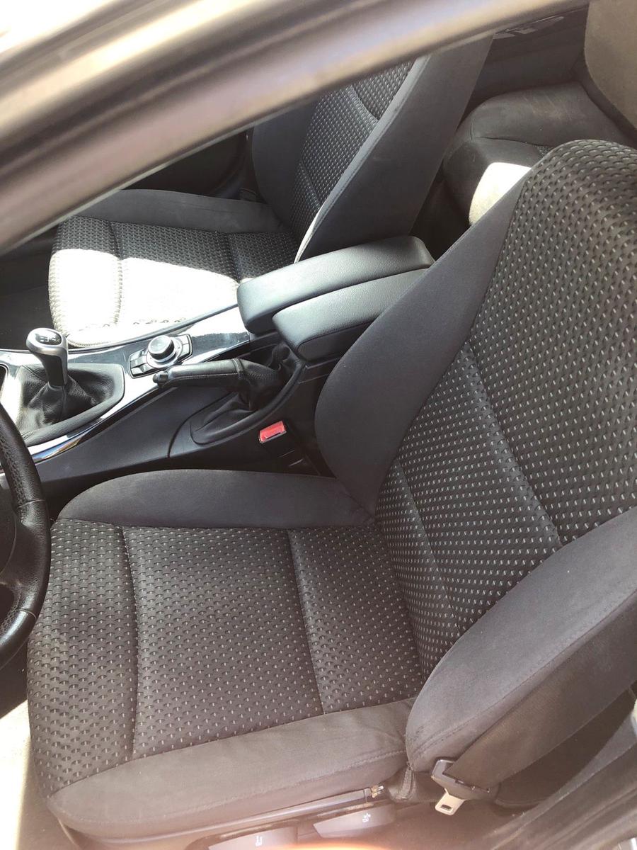 BMW 318 2010 — photo 13