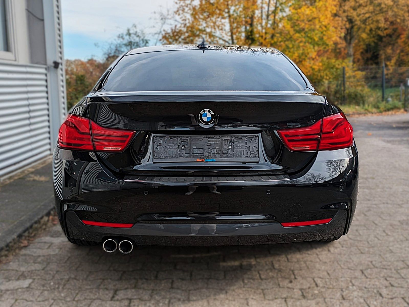 Fahrzeugabbildung BMW 420d Gran Coupe M SPORT SAG LEDER NAVI HUD LED