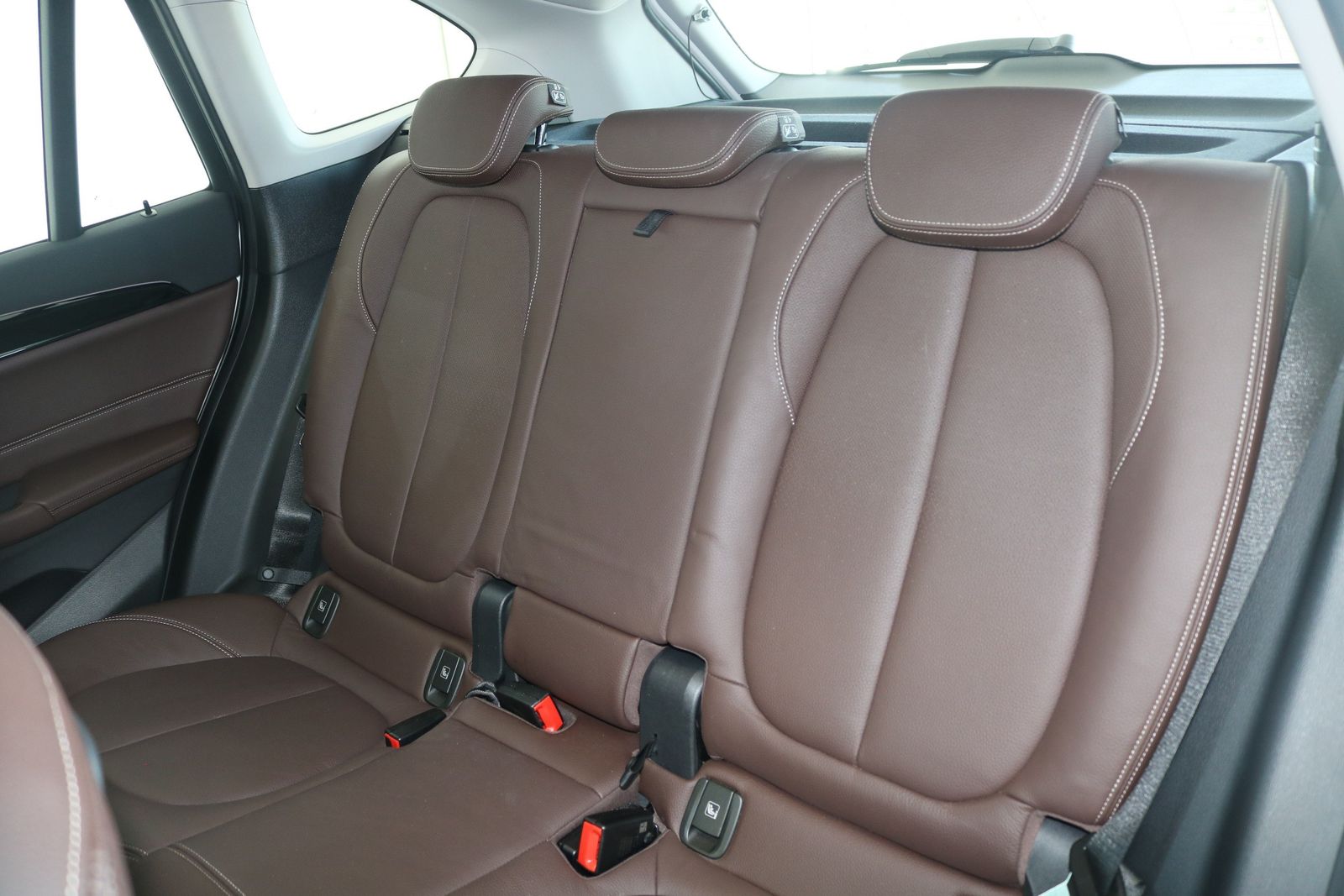 BMW X1 xDrive25e Sport Line Leder AHK LED Navi Komfo foto 9