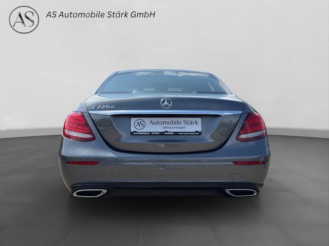 Fahrzeugabbildung Mercedes-Benz E 220 d Lim. Avantgarde+LED+Kamera+Schiebedach