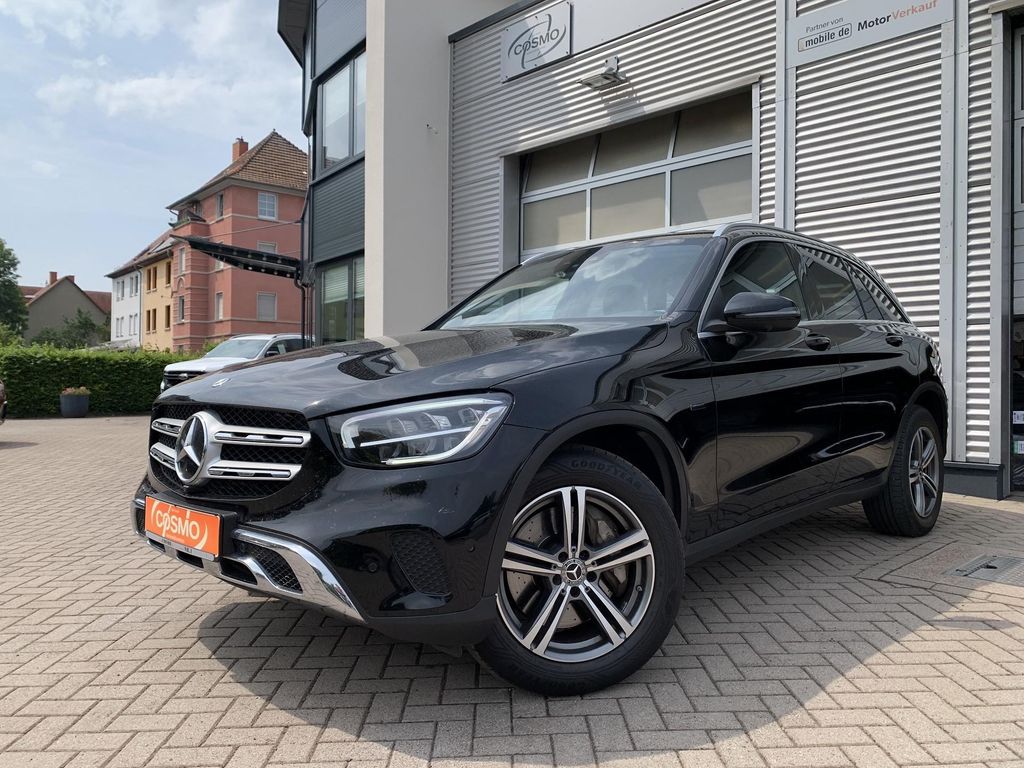 Image of Mercedes-Benz GLC 300