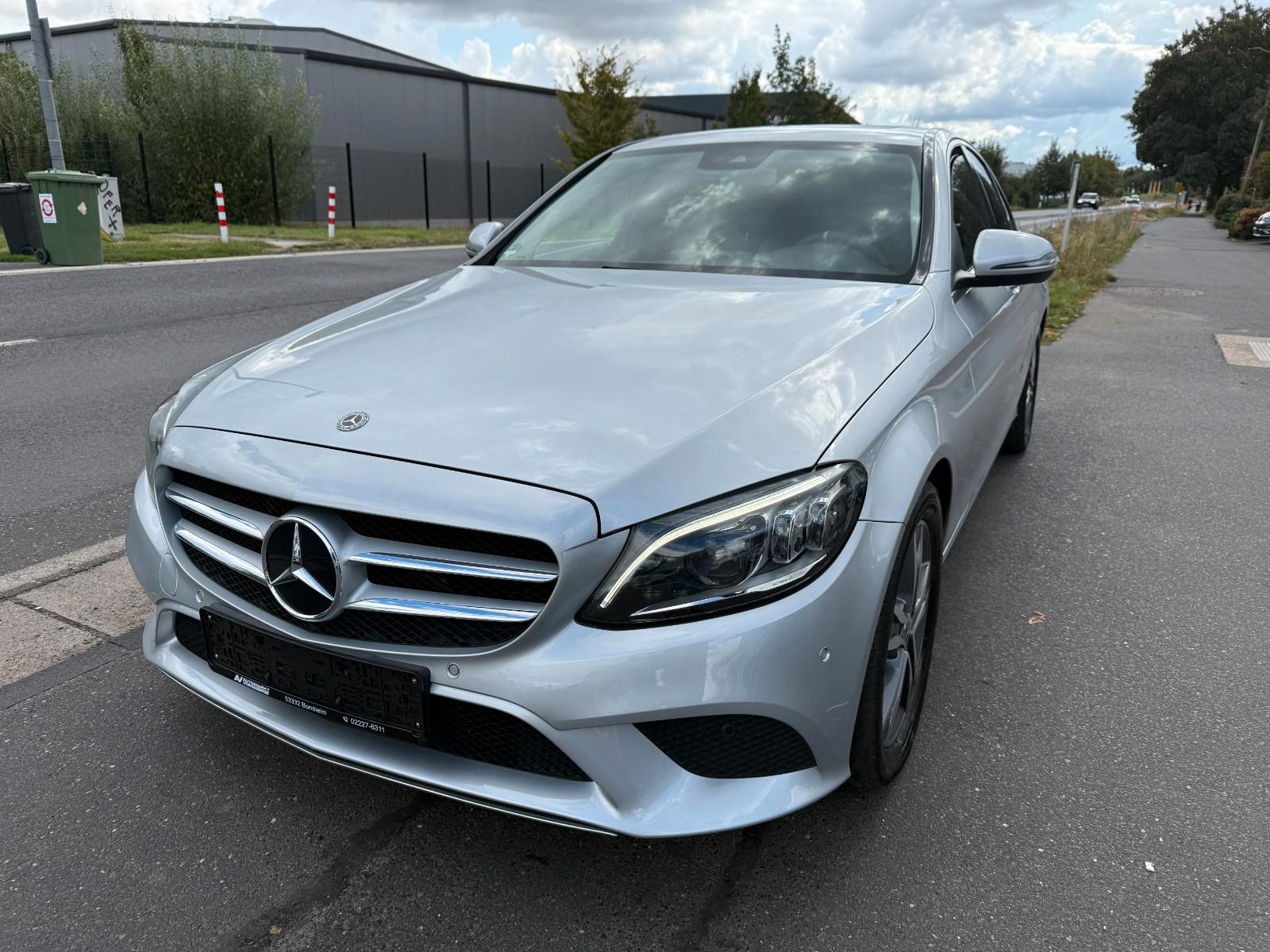 Mercedes-Benz C 180 CGI Limousine *Multibeam*Kamera*Schiebedac