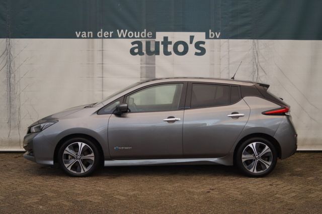 Nissan Leaf N-Connecta 40kWh -NAVI-ECC-PDC-CAM-