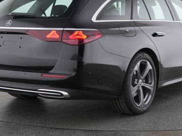 Mercedes E 200 - 2