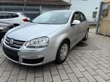 Volkswagen Jetta 1.6 Trendline - gebrauchte VW Jetta aus dem Jahr 2005