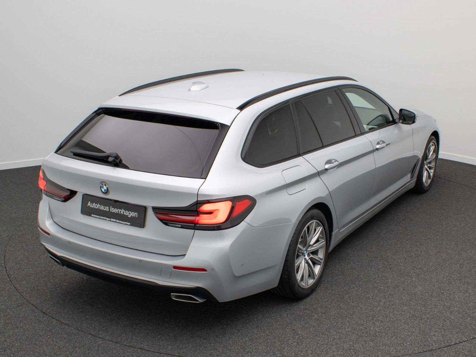 Fahrzeugabbildung BMW 530e xD LuxuryLine Kamera DAB HiFi Laser ACC HUD