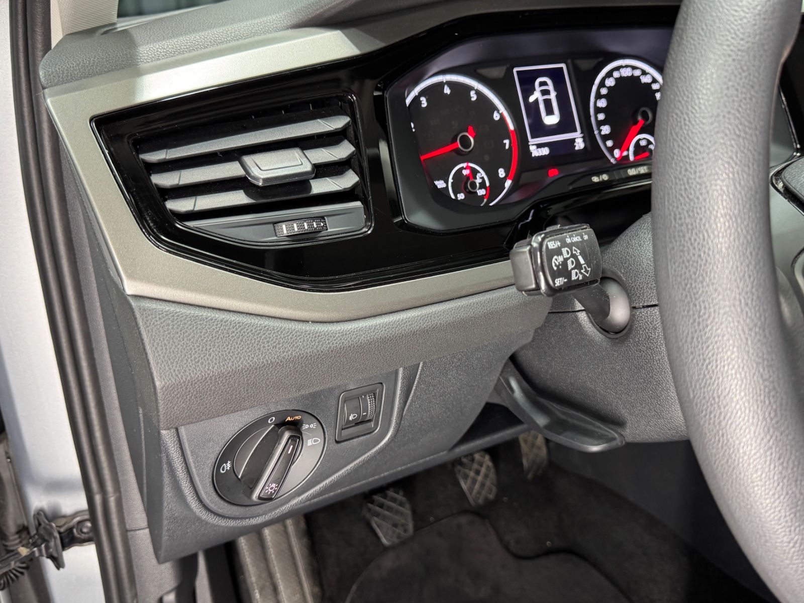 Fahrzeugabbildung Volkswagen Polo VI Comfortline|PDC|NAVI|1.HAND