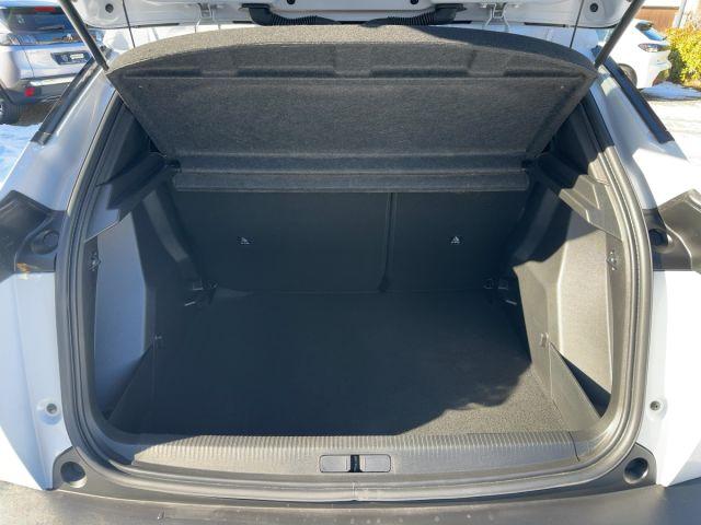 Peugeot 2008 PureTech 130 EAT8 Allure, 360° Kamera