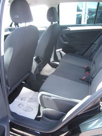 Volkswagen Tiguan - 10