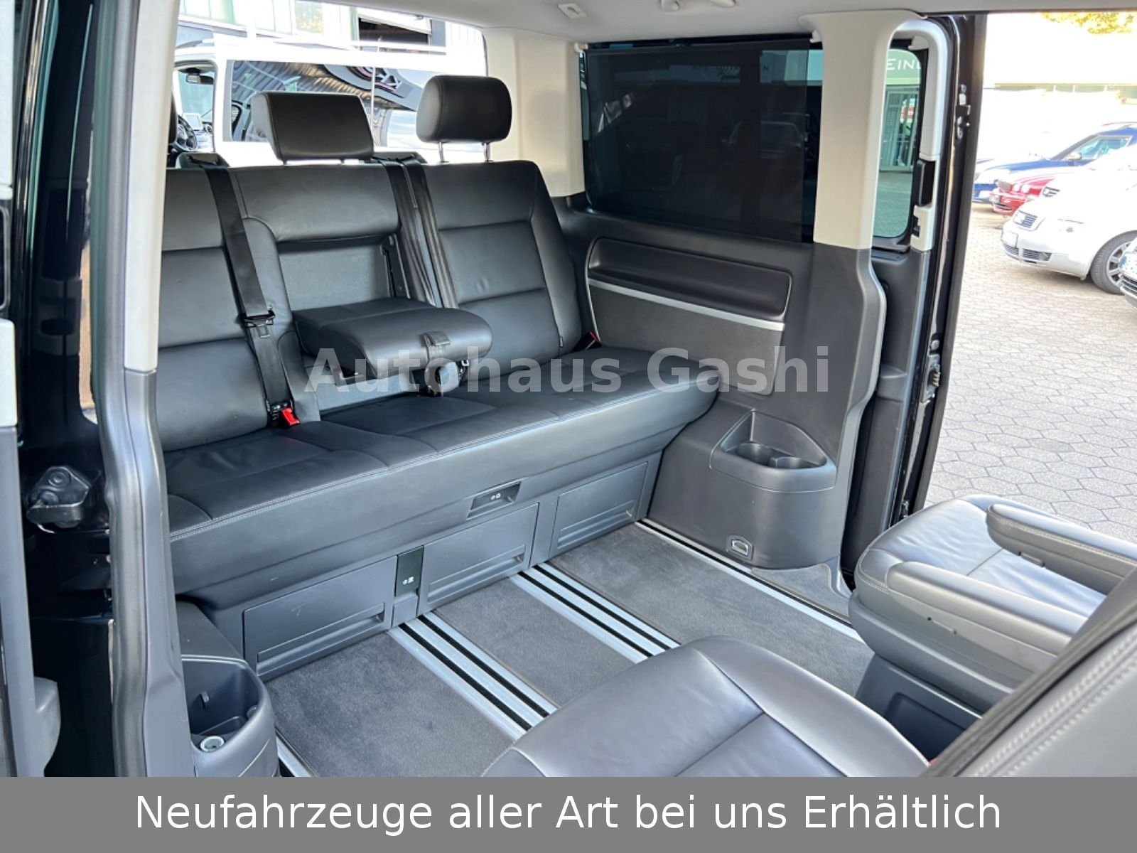 Fahrzeugabbildung Volkswagen T5 Multivan* Xenon*Schiebedach* Standheizung*AHK