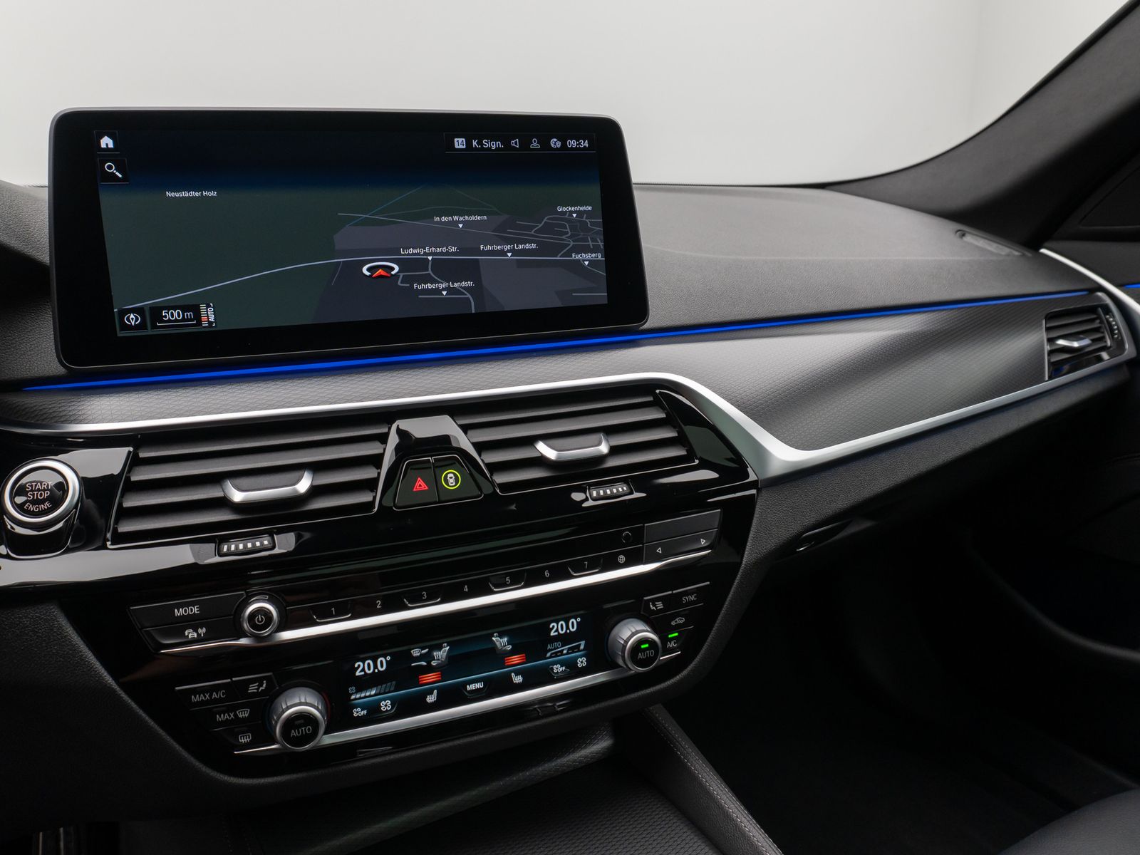 Fahrzeugabbildung BMW 530d  M Sport Panorama Kamera Laser HUD DAB HiFi