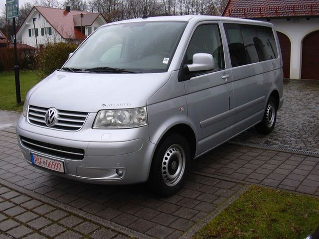 Volkswagen T5 2,5TDI Multivan Atlantis,Klimaaut,StHzg,Leder