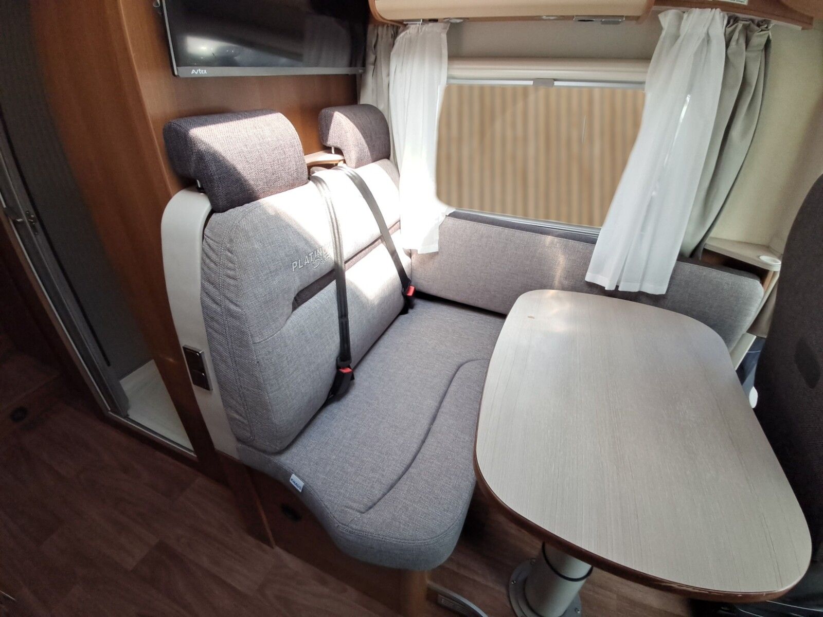Fahrzeugabbildung Knaus Van i PLATINUM SELECTION 650 MEG SAT+TV,Markise