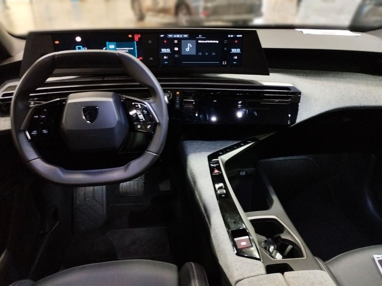 Fahrzeugabbildung Peugeot 3008 Hybrid 145 ALLURE E-DSC NAVI/LED/KAMERA