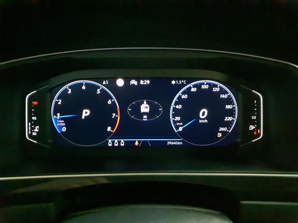 Fahrzeugabbildung Volkswagen Tiguan TSI R-Line DSG Standhzg. LED AHK Navi AID
