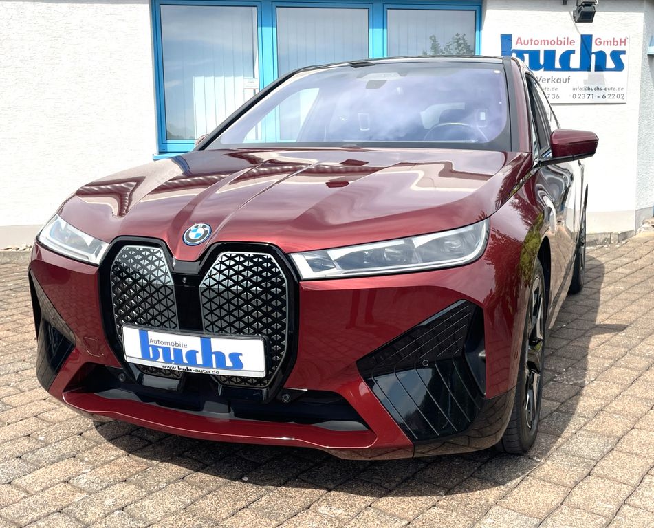 Image of BMW iX