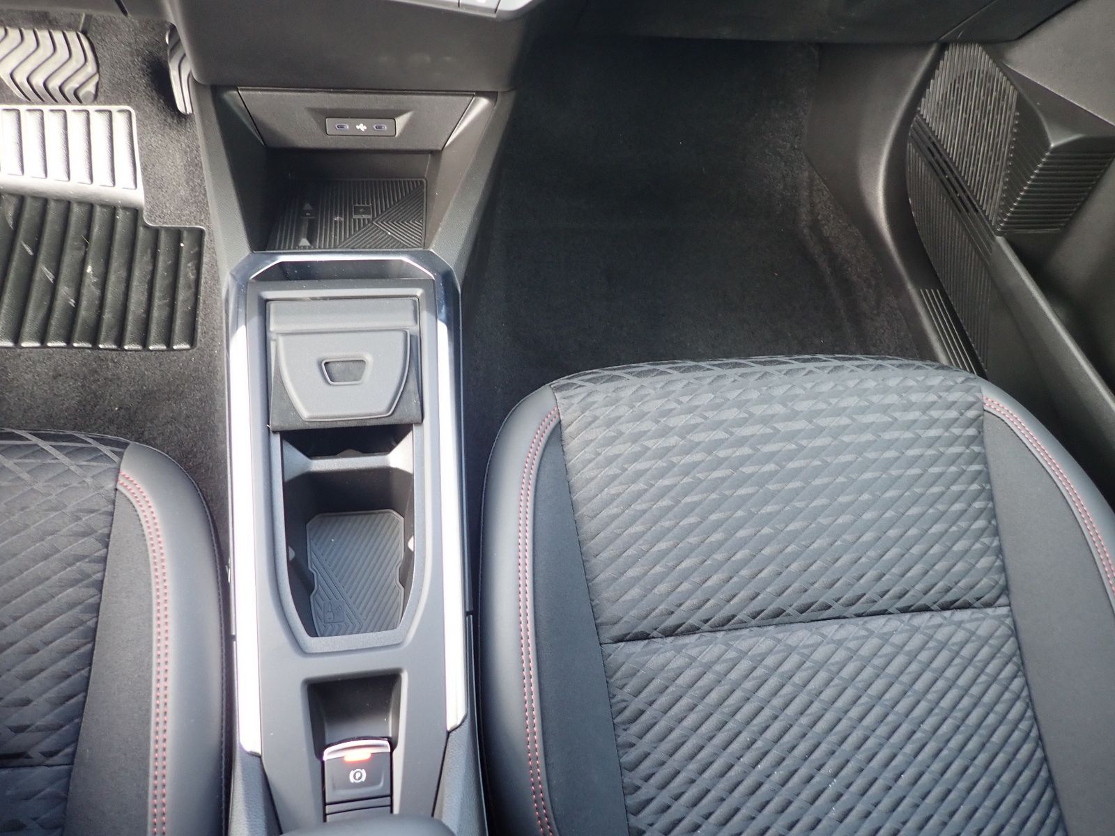 Fahrzeugabbildung Renault Clio Techno TCe 115 EDC