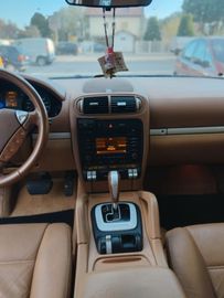 Porsche Cayenne - 7