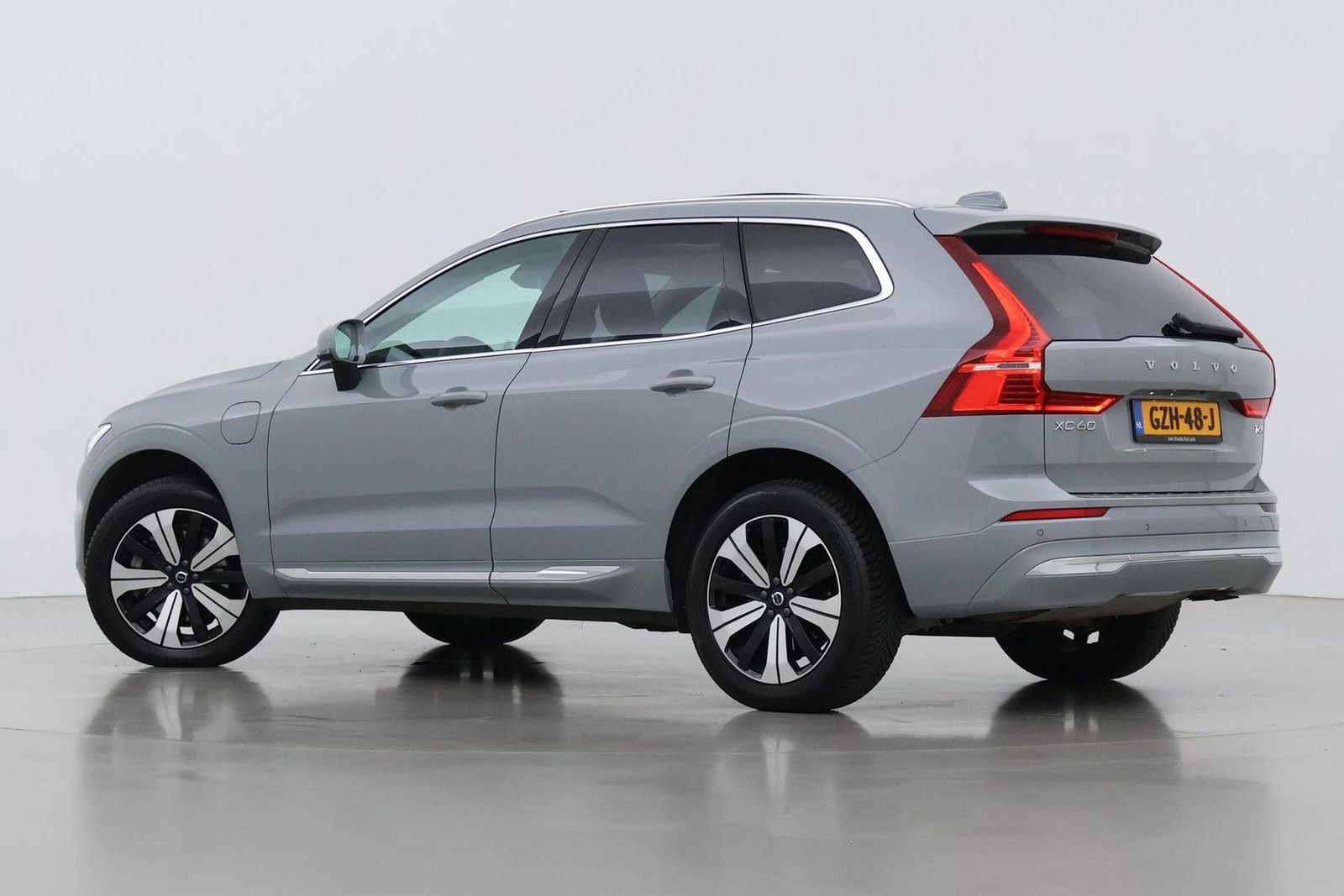 Volvo XC60 T6 Essential Bright | panorama dach | AHK | imagem 2