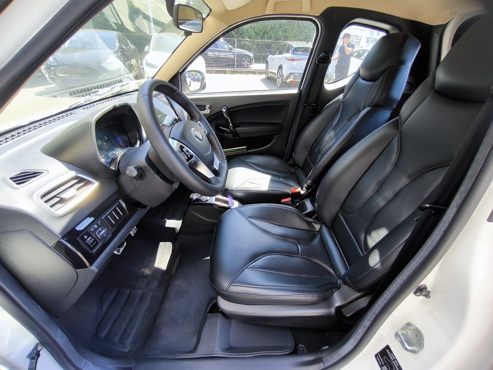 Fahrzeugabbildung Elaris Pio 36KW+LED+NAVI+KAM+KLIMA+LEDER+CARPLAY+