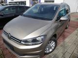 Volkswagen Touran 1.4 TSI DSG Comfortline  - mit Benzin-Antrieb: Beige, Massagesitze